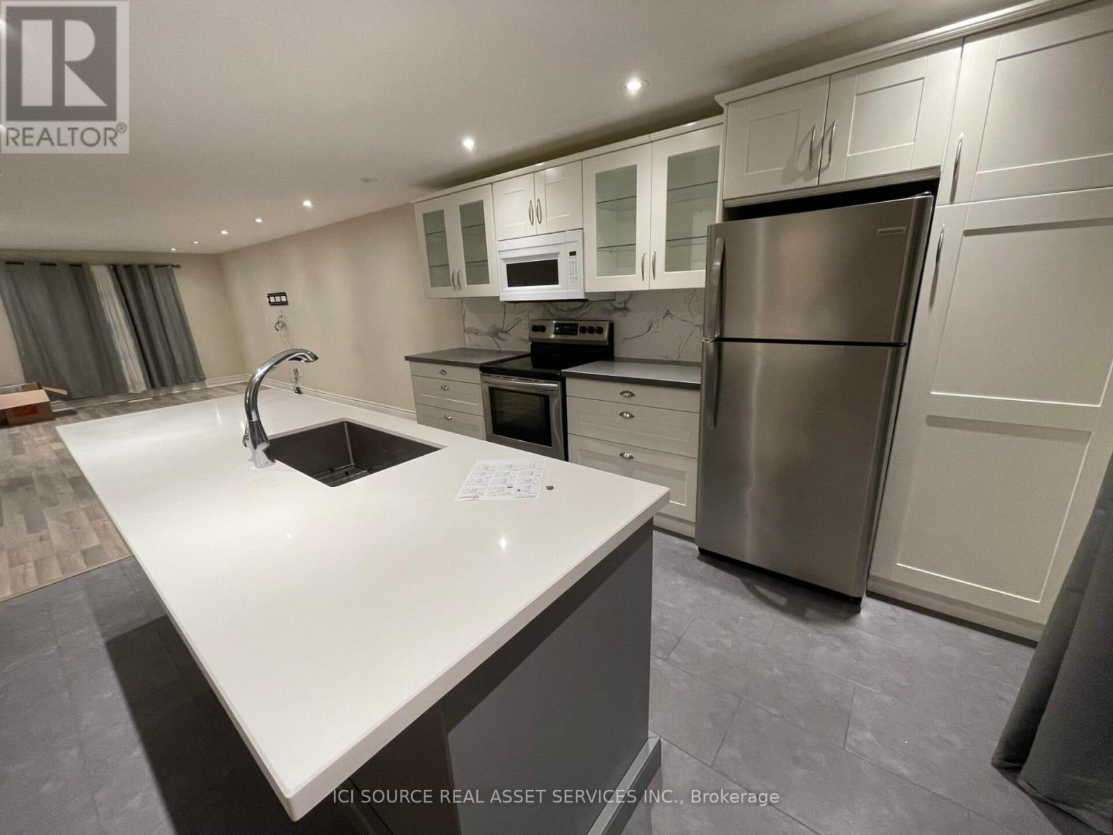 45 Raleigh Crescent, Markham, ON - Indoor Photo Showing Kitchen