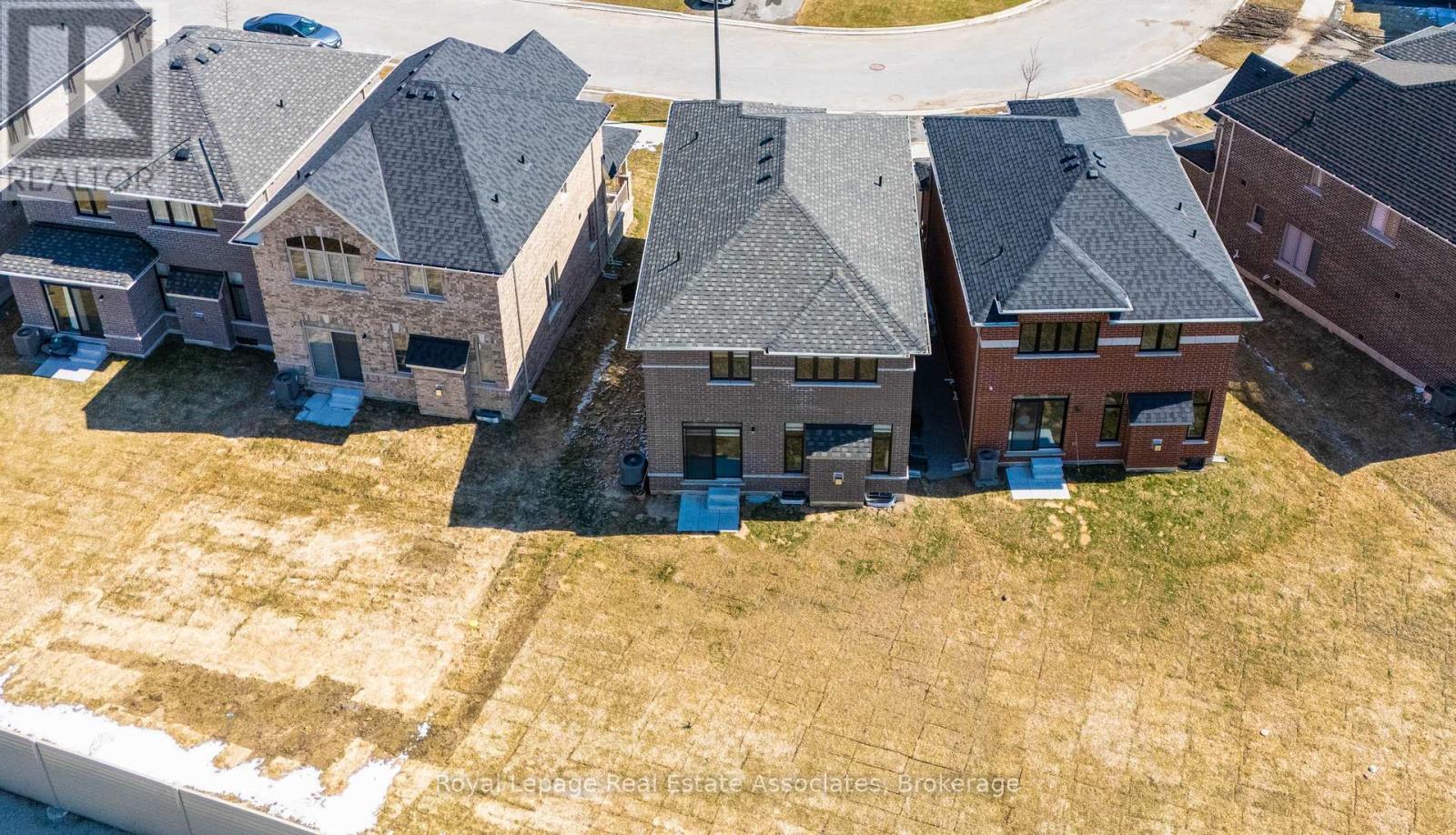 1386 Davis Loop, Innisfil, ON - Outdoor