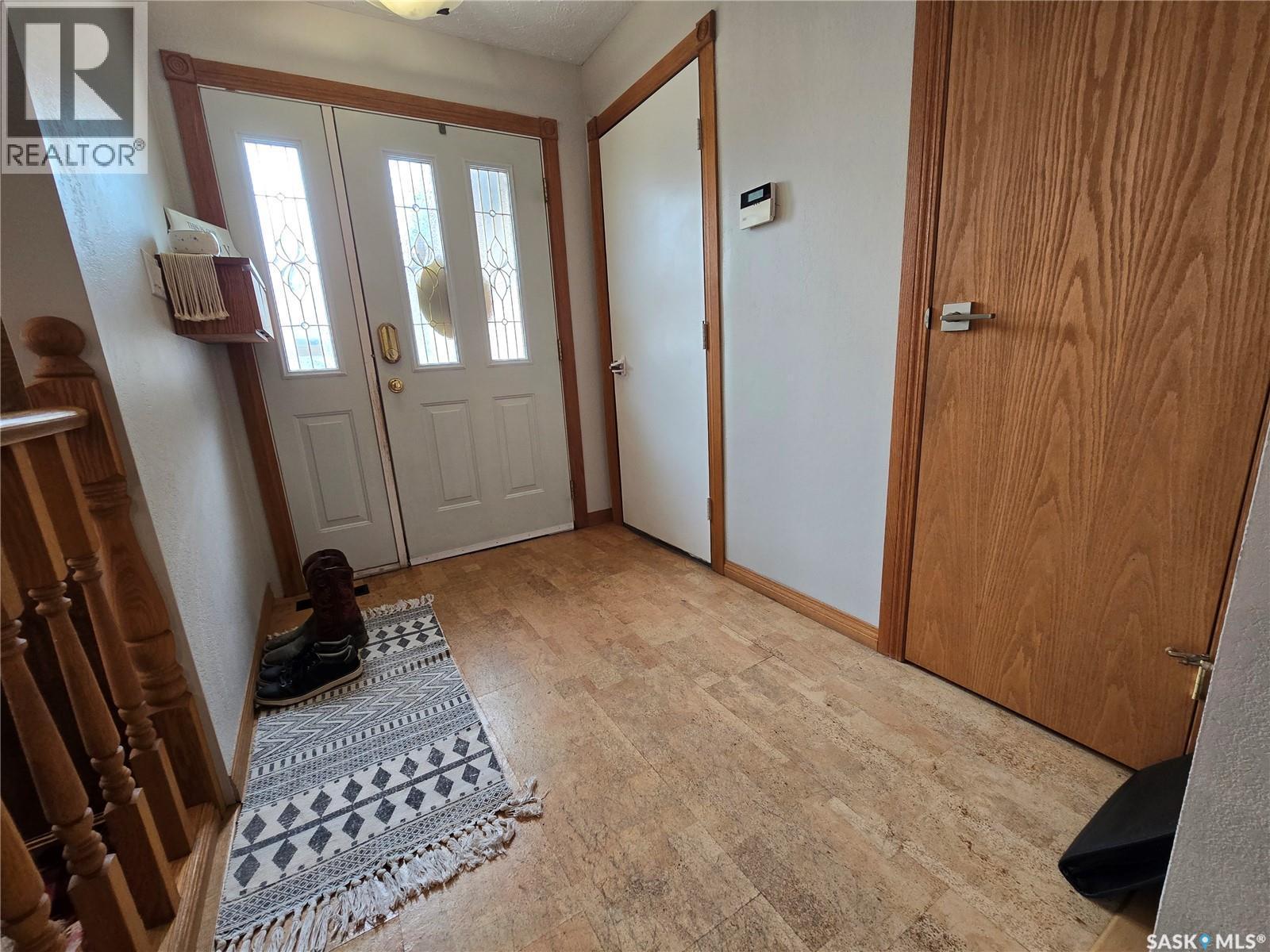 119 Montgomery Crescent, Weyburn, SK