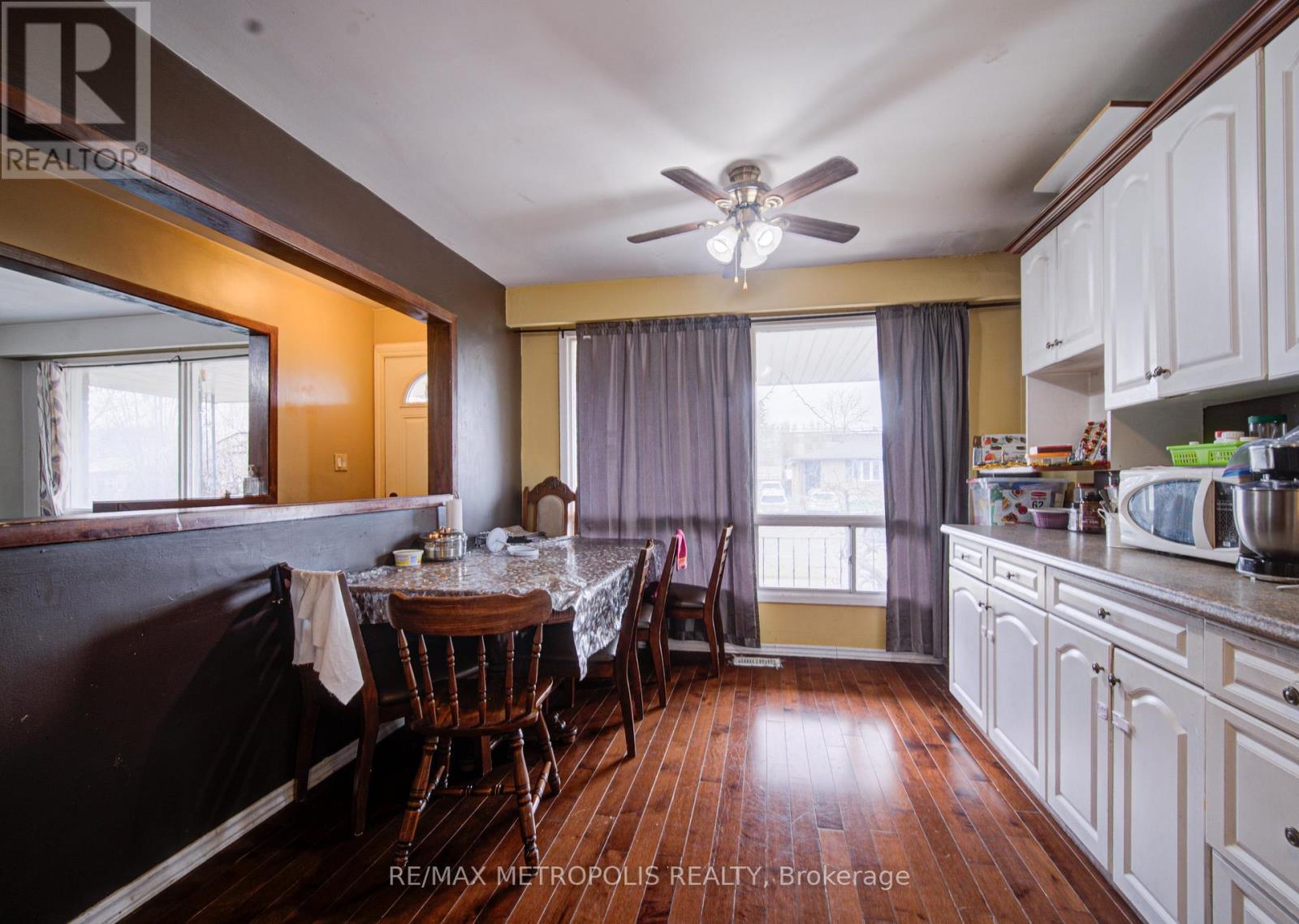 93 Linnwood Avenue, Cambridge, ON - Indoor Photo Showing Dining Room