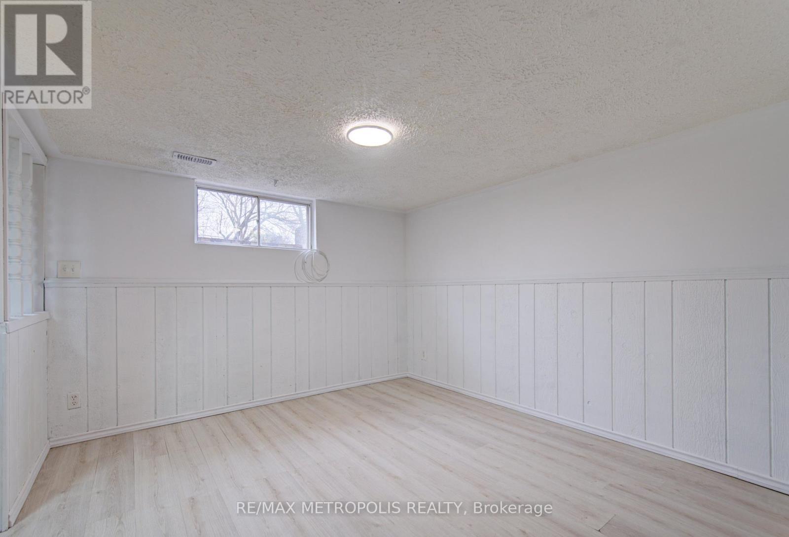 93 Linnwood Avenue, Cambridge, ON - Indoor Photo Showing Other Room