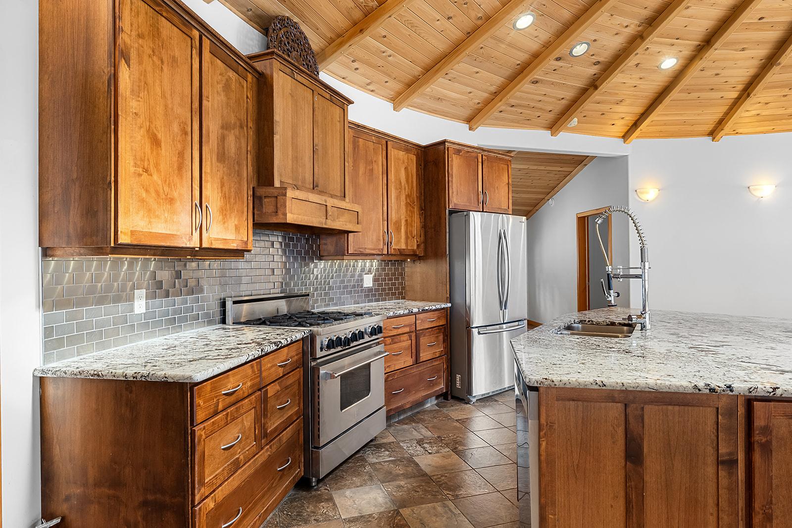 3584 St. Mary Lake Road, Kimberley, BC - Indoor Photo Showing Kitchen