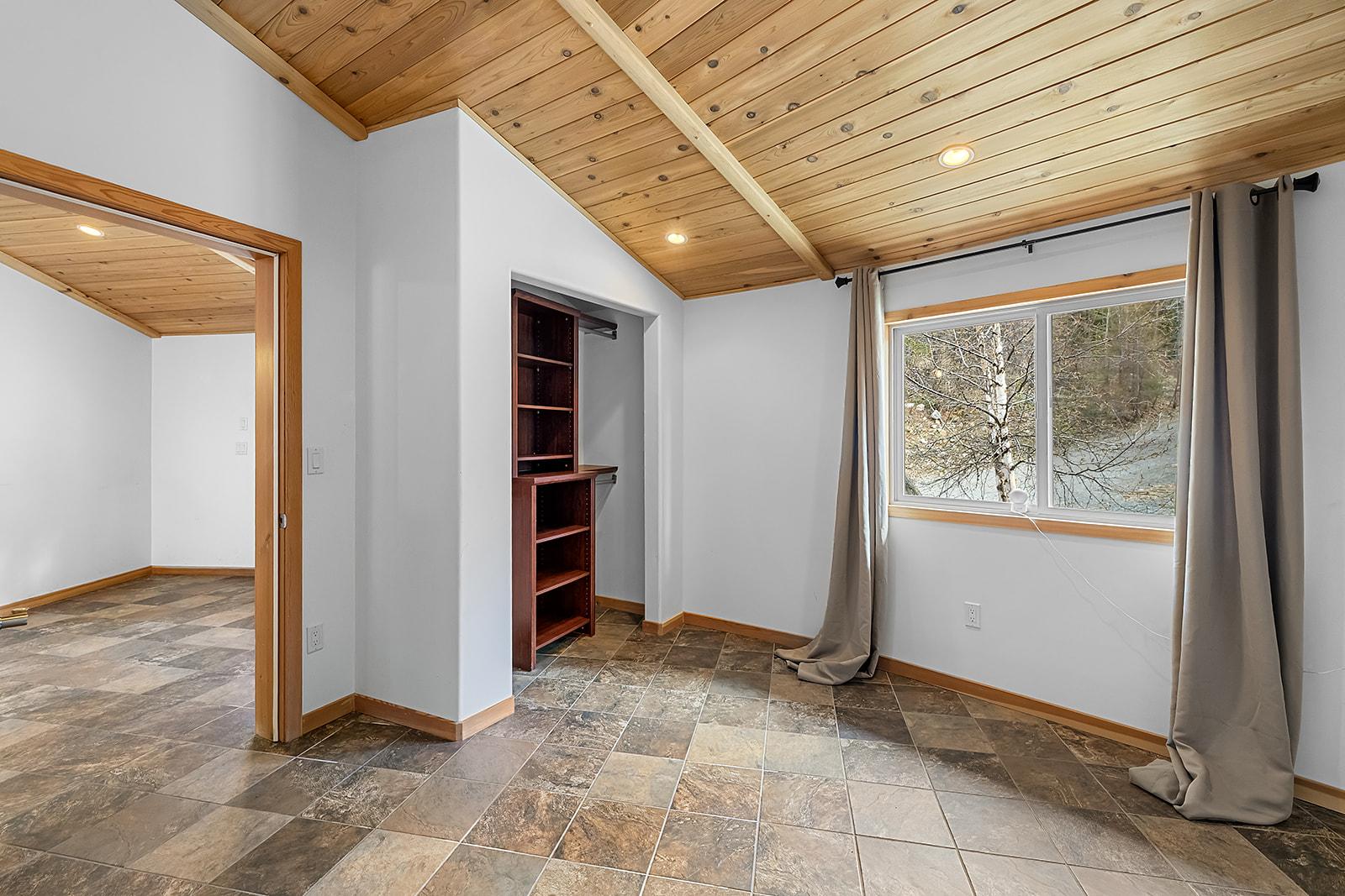 3584 St. Mary Lake Road, Kimberley, BC - Indoor Photo Showing Other Room