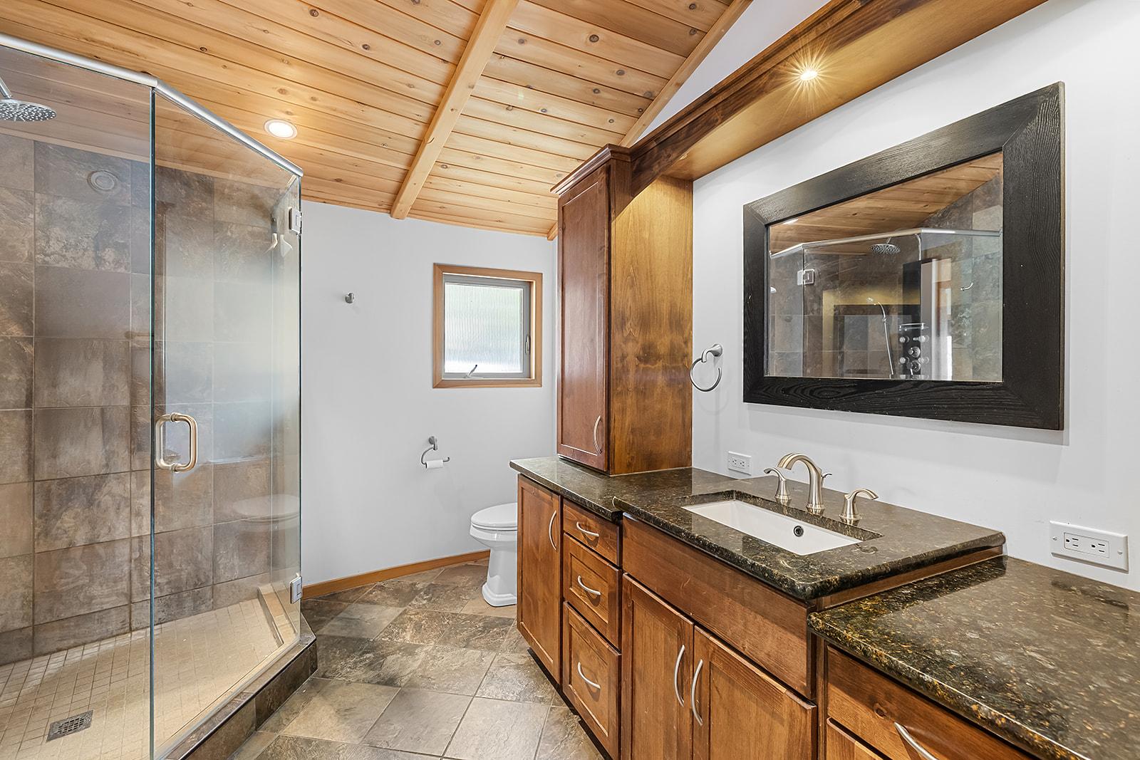 3584 St. Mary Lake Road, Kimberley, BC - Indoor Photo Showing Bathroom