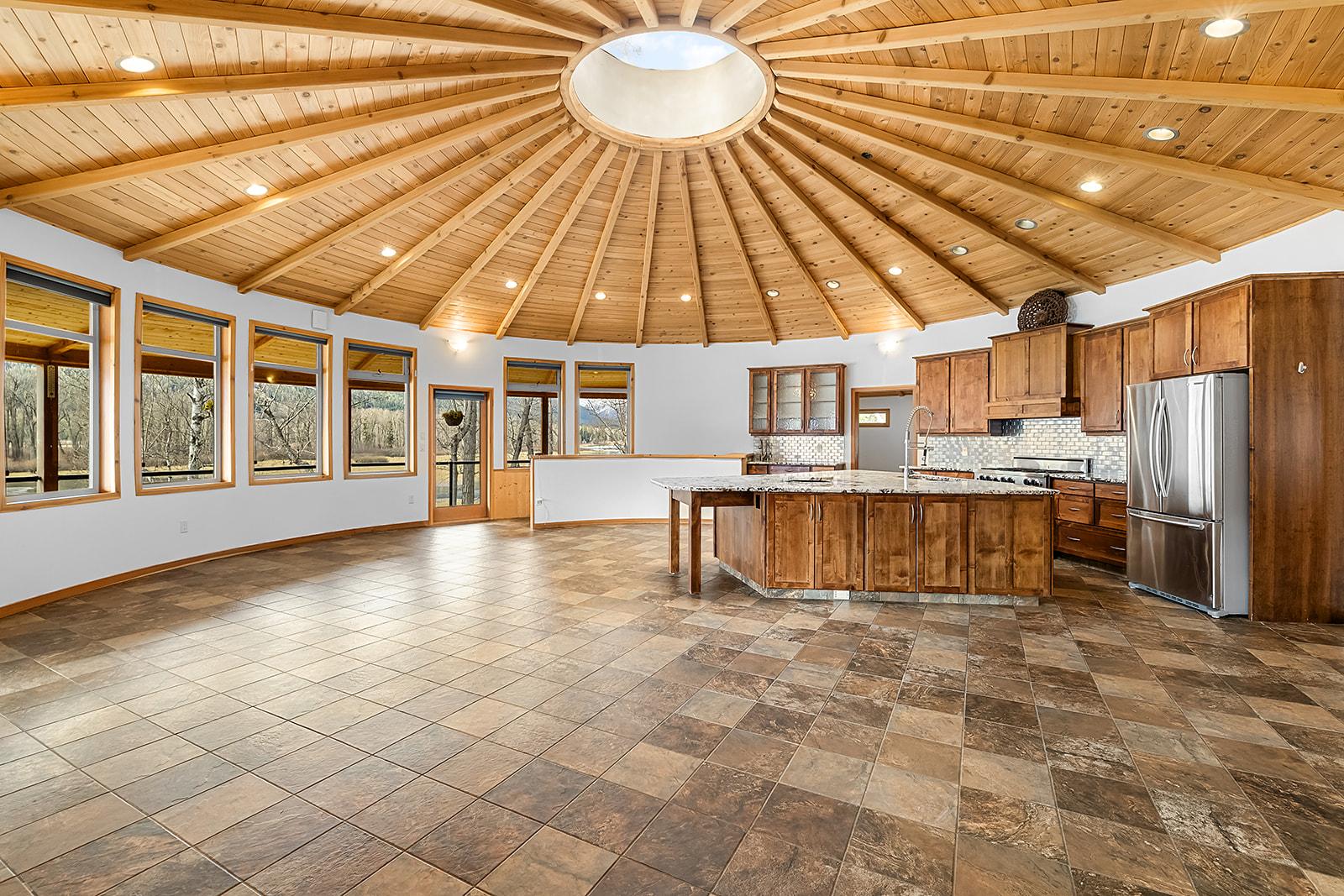3584 St. Mary Lake Road, Kimberley, BC - Indoor Photo Showing Kitchen
