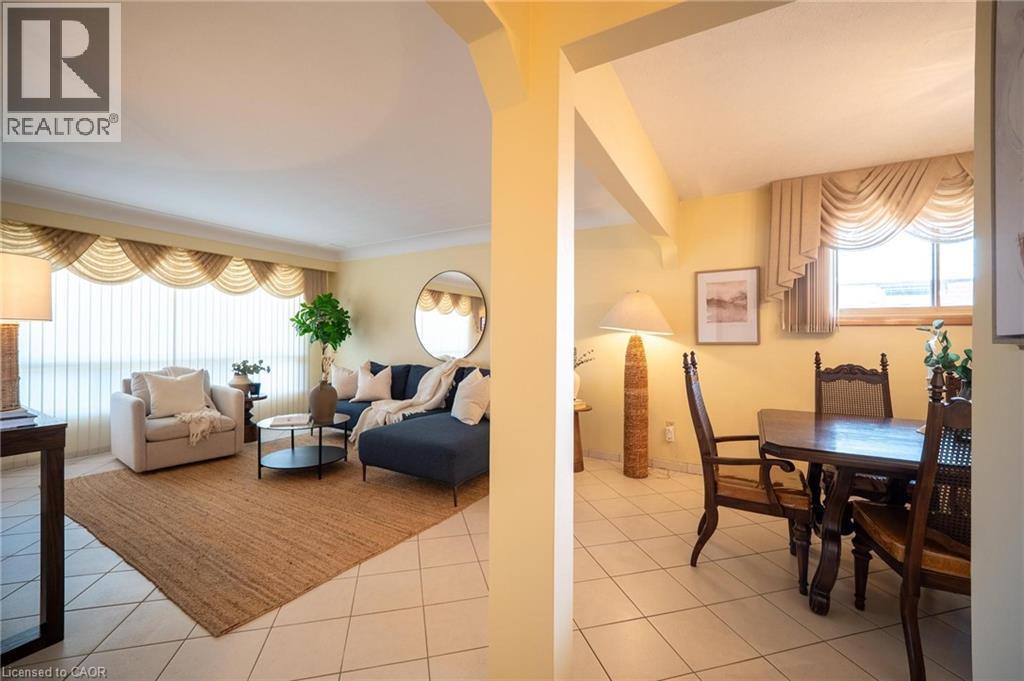 31 Terrace Drive, Hamilton, ON - Indoor Photo Showing Other Room