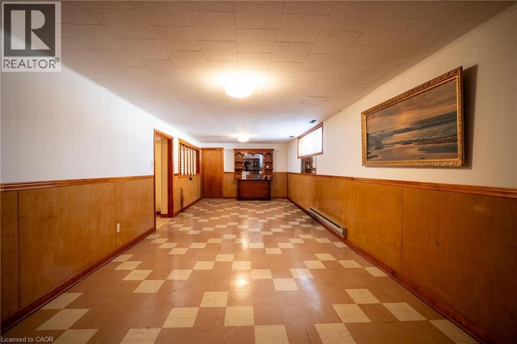 31 Terrace Drive, Hamilton, ON - Indoor Photo Showing Other Room