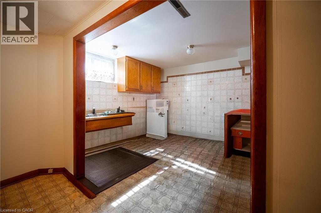 31 Terrace Drive, Hamilton, ON - Indoor