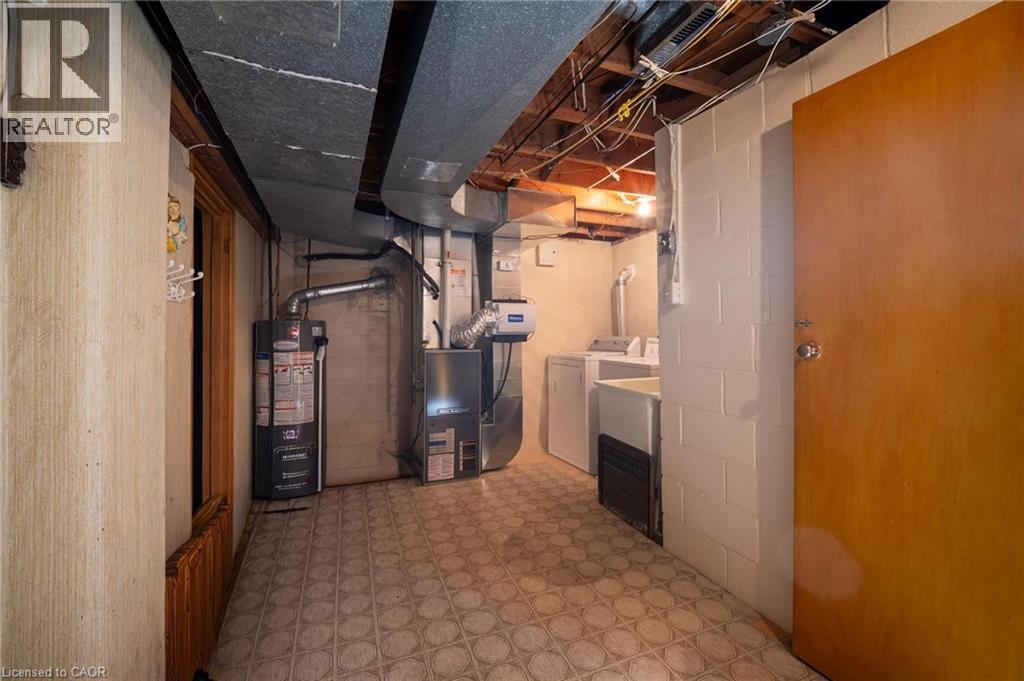 31 Terrace Drive, Hamilton, ON - Indoor Photo Showing Basement