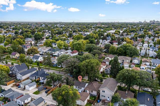 257 Winterton Ave, Winnipeg, MB