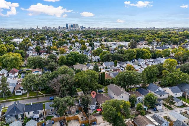 257 Winterton Ave, Winnipeg, MB