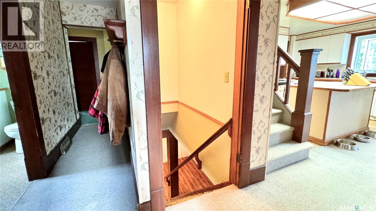 106 2Nd Street E, Dinsmore, SK - Indoor Photo Showing Other Room