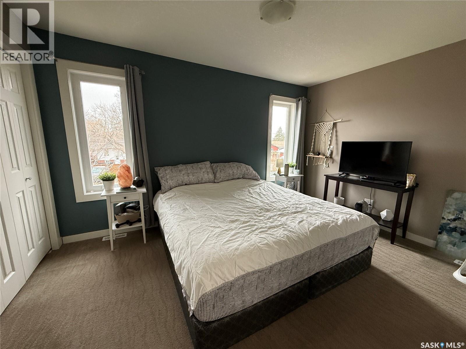 529 Alexandra Street, Weyburn, SK - Indoor Photo Showing Bedroom