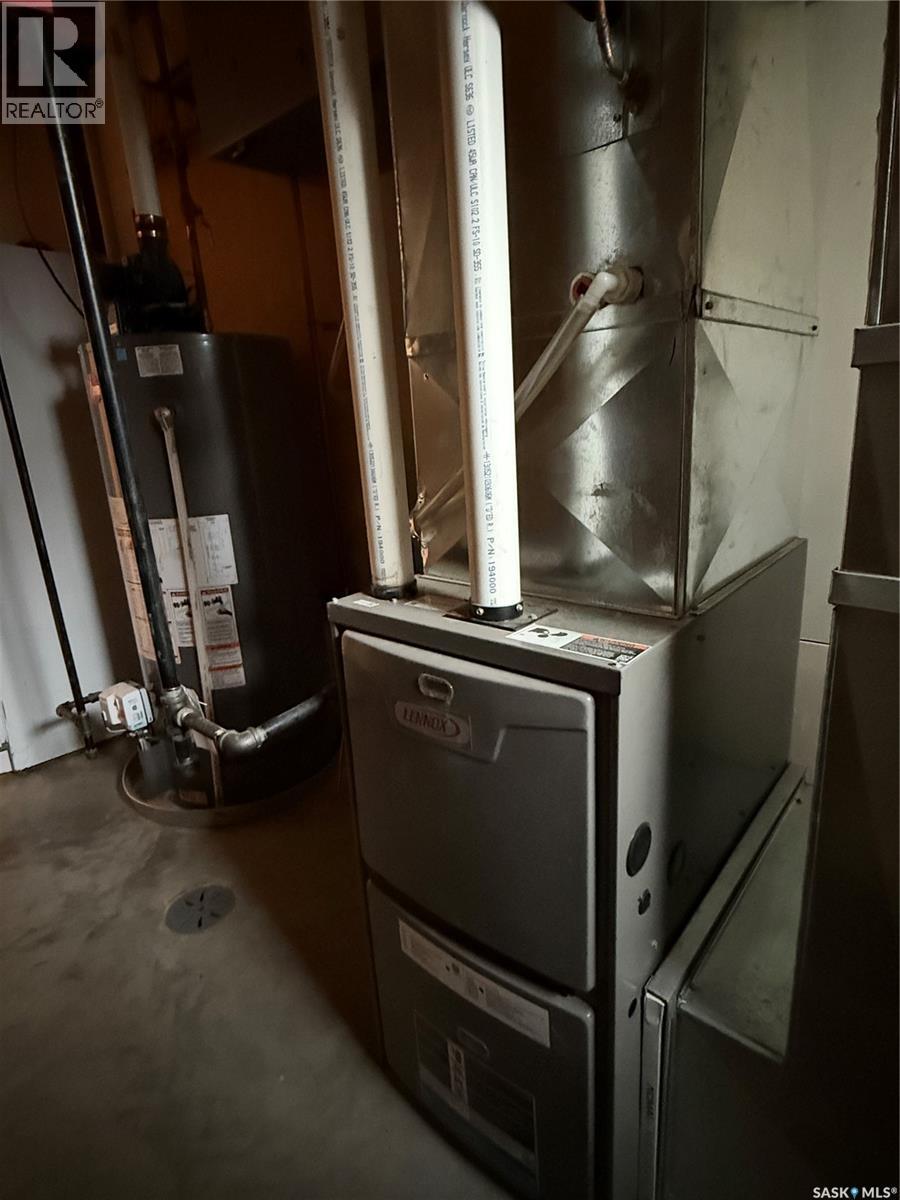 529 Alexandra Street, Weyburn, SK - Indoor Photo Showing Basement