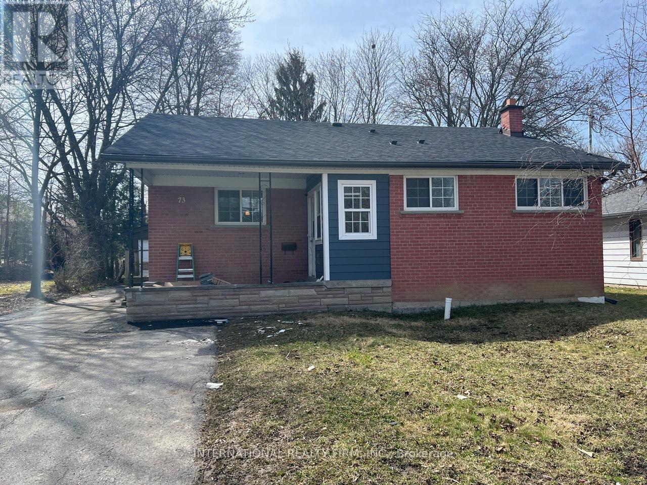 73 Murray Drive, Aurora, ON - Outdoor