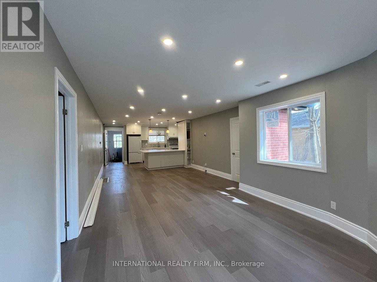 73 Murray Drive, Aurora, ON - Indoor Photo Showing Other Room