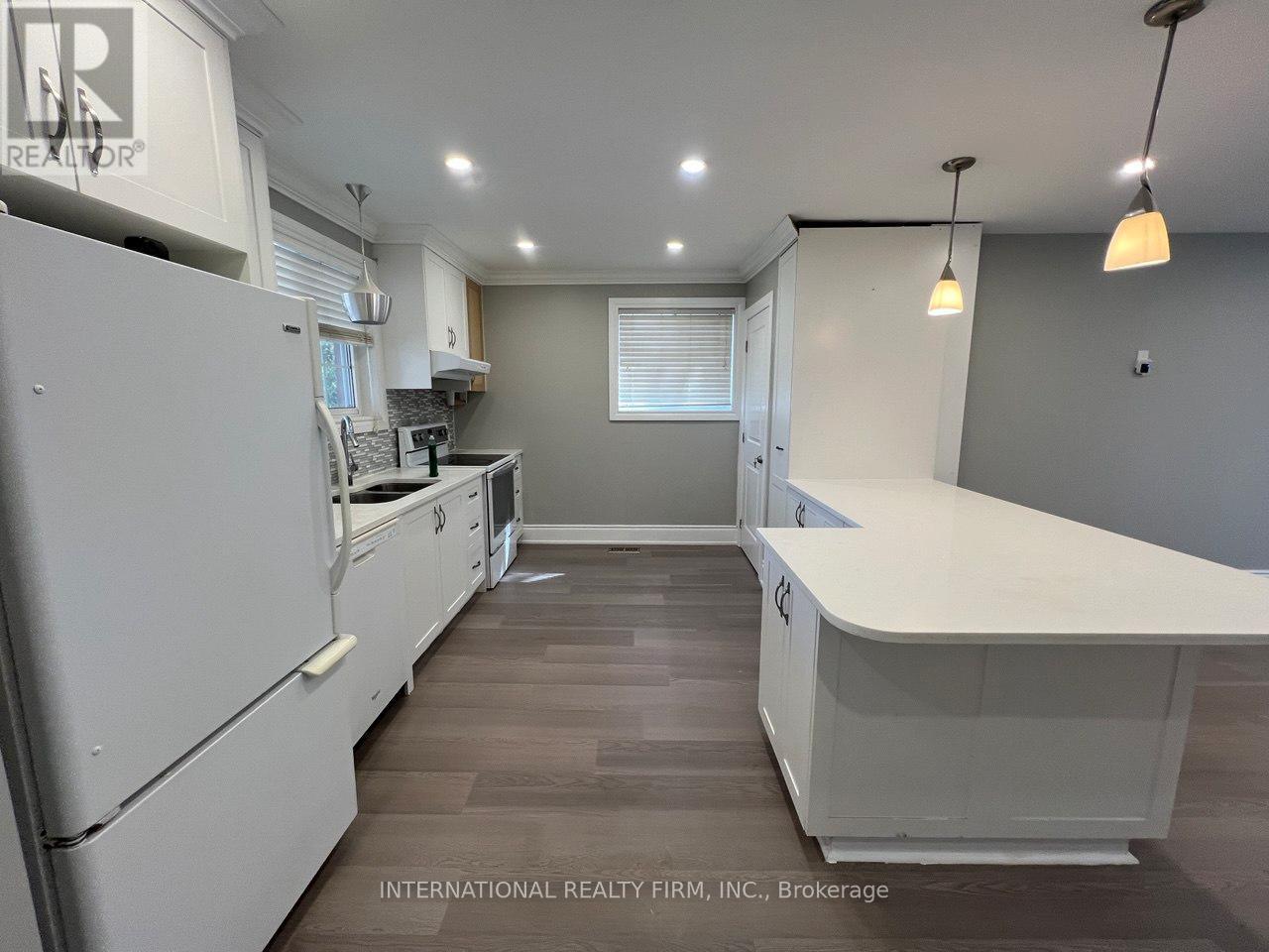 73 Murray Drive, Aurora, ON - Indoor