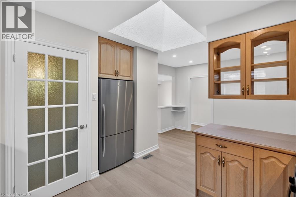 188 Tuxedo Avenue S, Hamilton, ON - Indoor