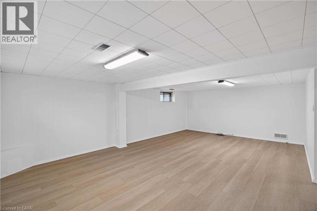 188 Tuxedo Avenue S, Hamilton, ON - Indoor Photo Showing Other Room