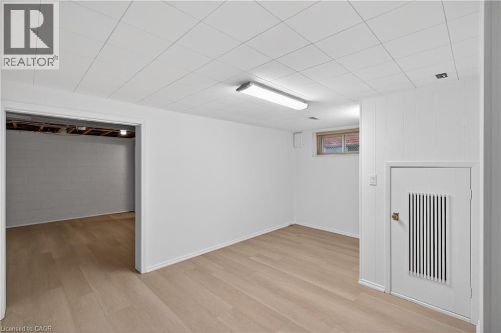 188 Tuxedo Avenue S, Hamilton, ON - Indoor Photo Showing Other Room