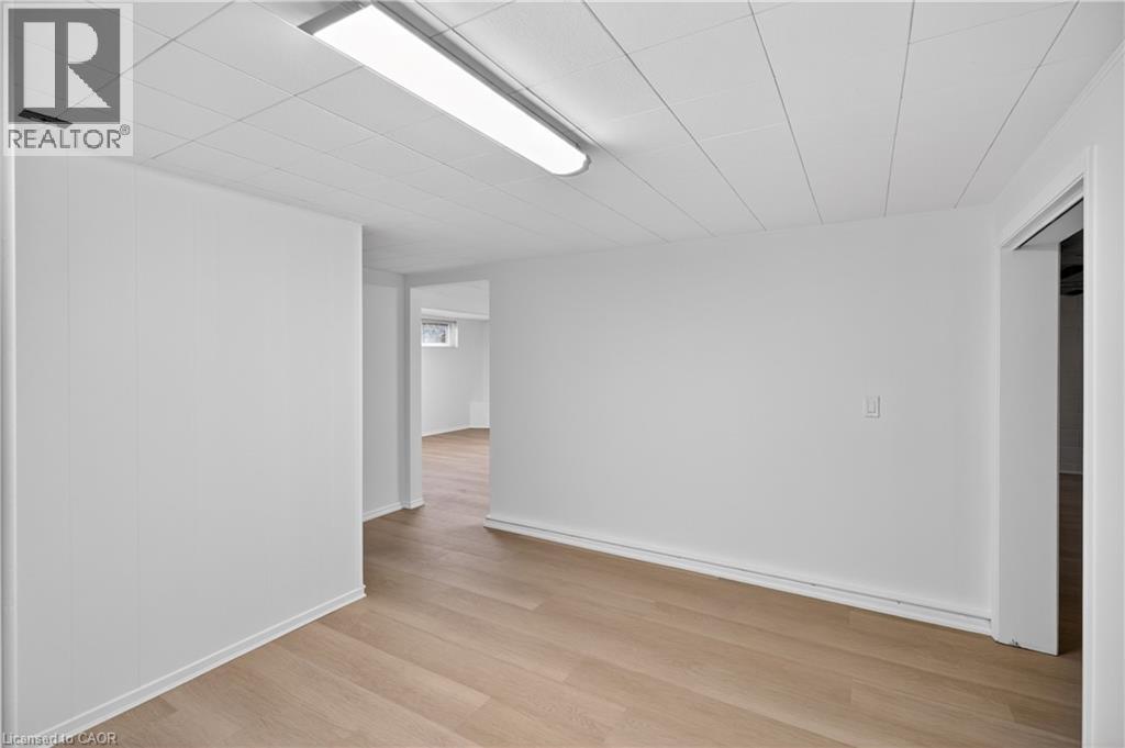 188 Tuxedo Avenue S, Hamilton, ON - Indoor Photo Showing Other Room