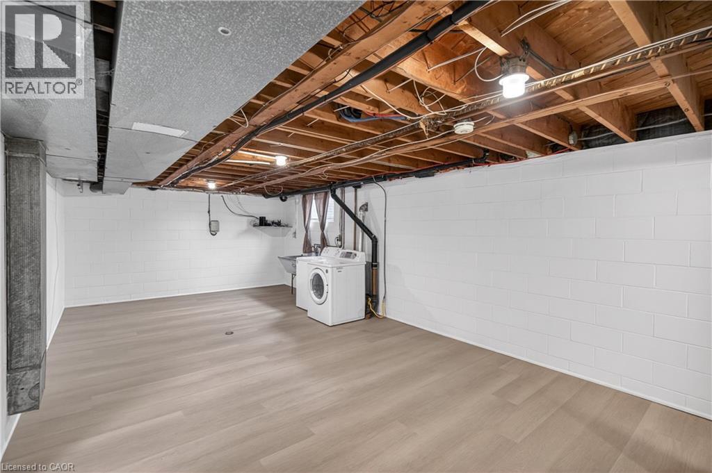 188 Tuxedo Avenue S, Hamilton, ON - Indoor