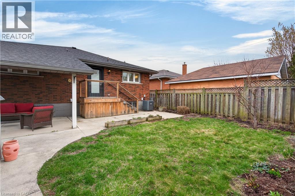 188 Tuxedo Avenue S, Hamilton, ON - Outdoor With Deck Patio Veranda