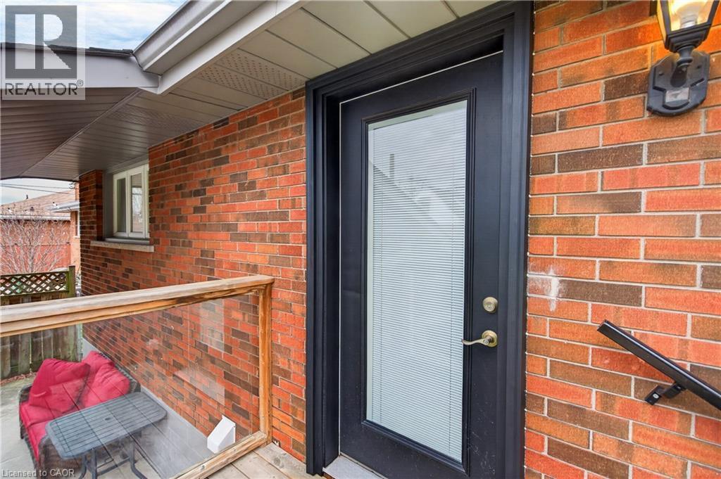 188 Tuxedo Avenue S, Hamilton, ON - With Exterior