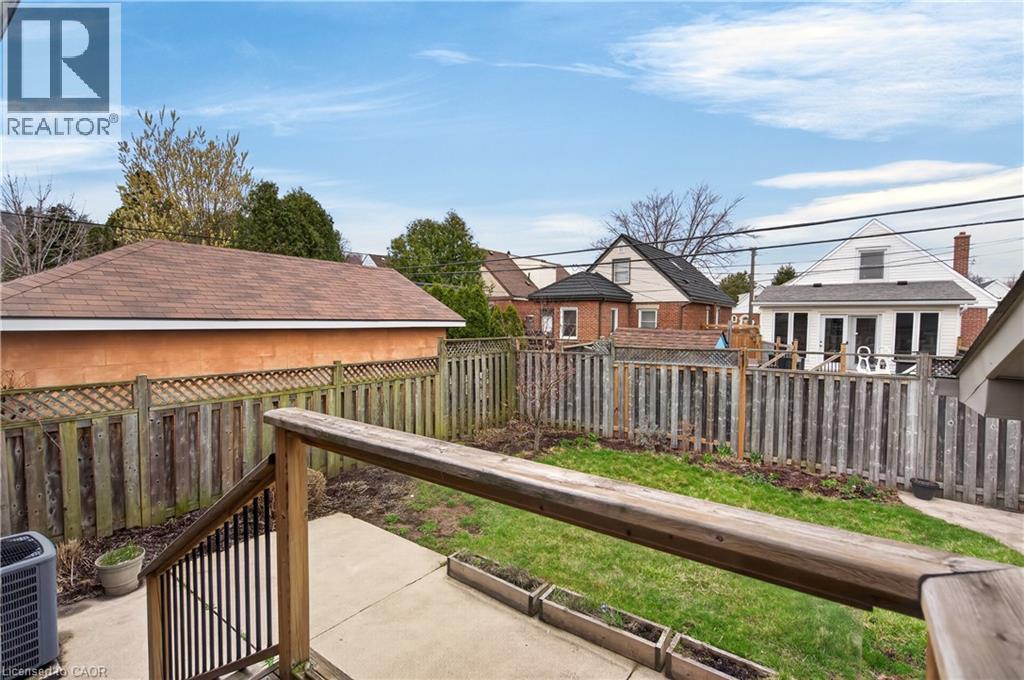 188 Tuxedo Avenue S, Hamilton, ON - Outdoor