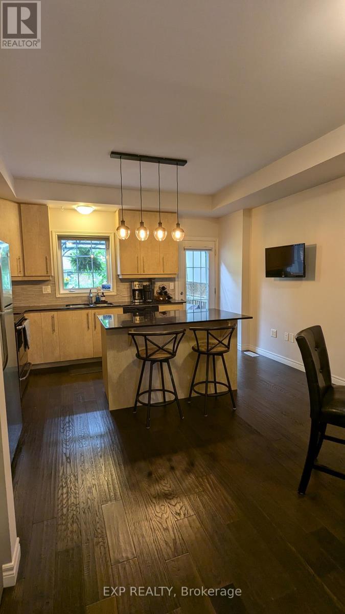 90 Robert Peel Road, Kitchener, ON - Indoor