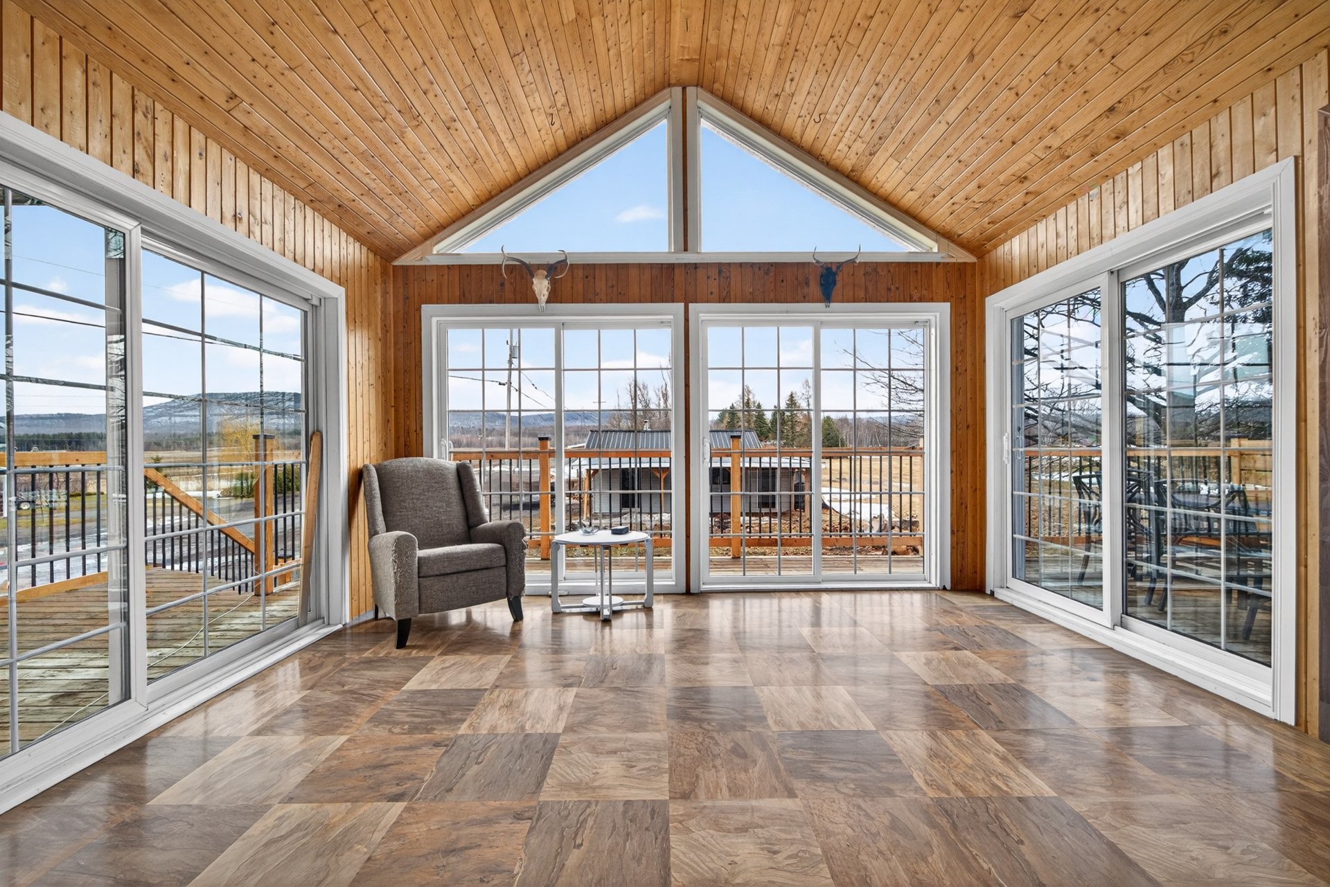 Sun Room - 922 Ch. Bellevue E., Cap-Saint-Ignace, QC - Indoor
