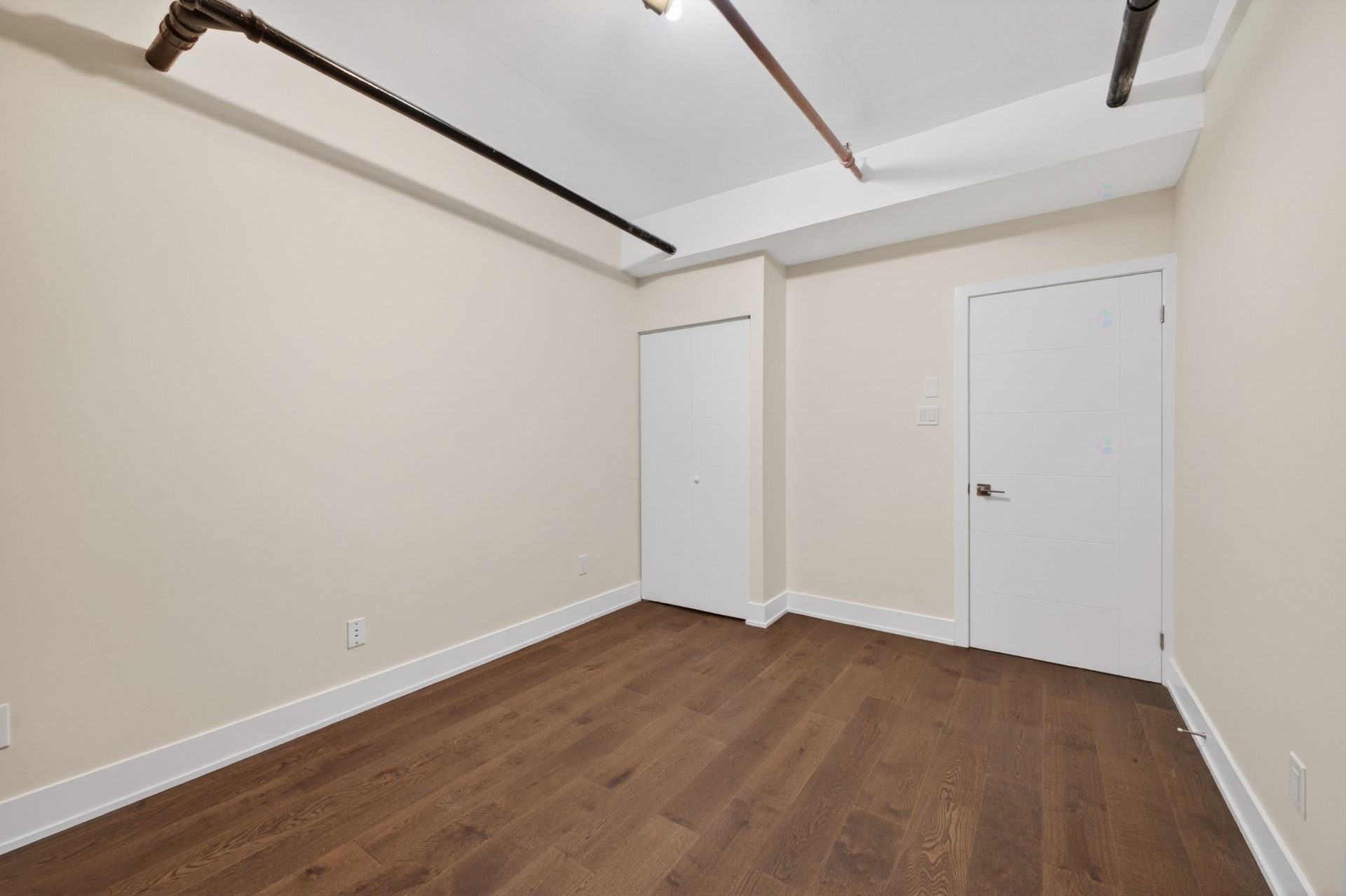 Office - 1425 Rue Montcalm, Montréal (Ville-Marie), QC - Indoor Photo Showing Other Room