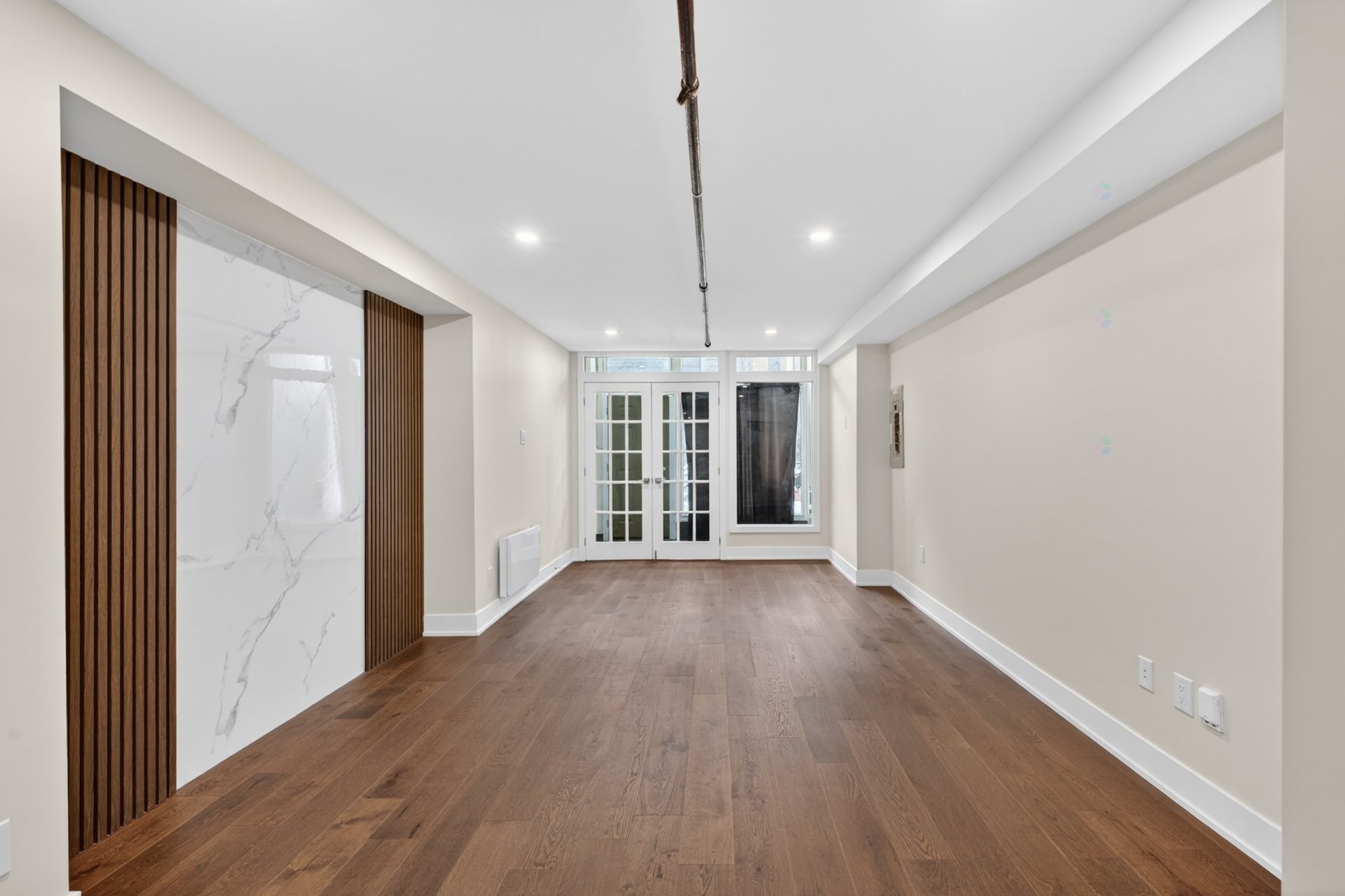 Living Room - 1425 Rue Montcalm, Montréal (Ville-Marie), QC - Indoor Photo Showing Other Room