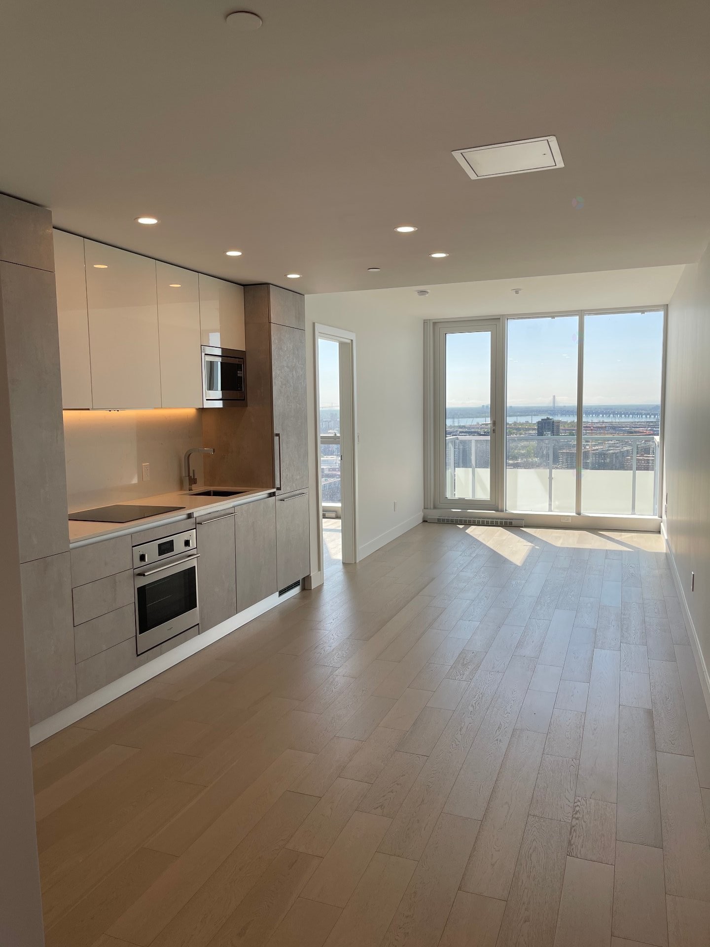 Living Room - 2112-1400 Boul. René-Lévesque O., Montréal (Ville-Marie), QC - Indoor Photo Showing Kitchen