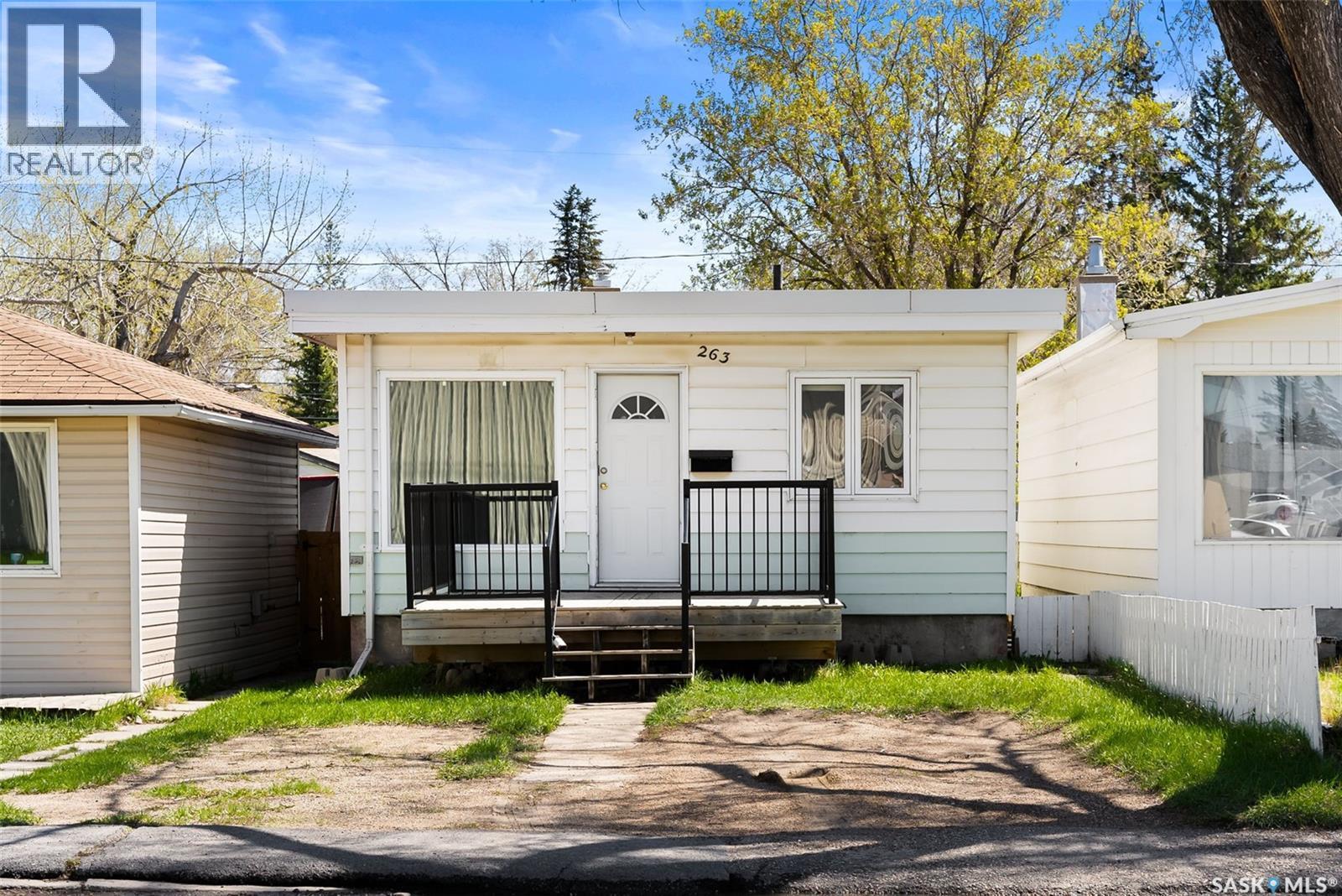 263 Mcintyre Street, Regina, SK - Outdoor