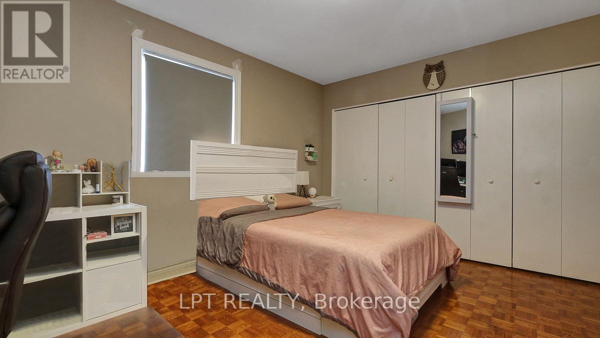 624 Pleasant Park Road, Ottawa, ON - Indoor Photo Showing Bedroom