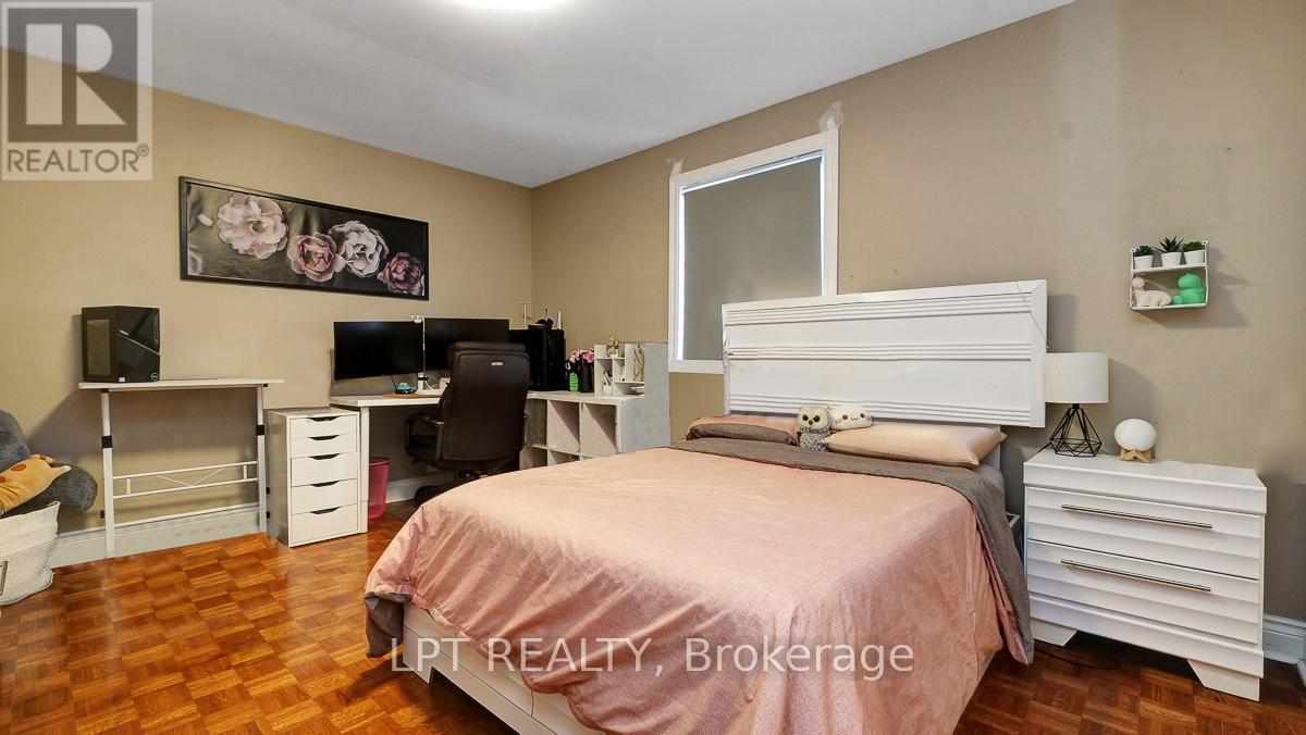 624 Pleasant Park Road, Ottawa, ON - Indoor Photo Showing Bedroom