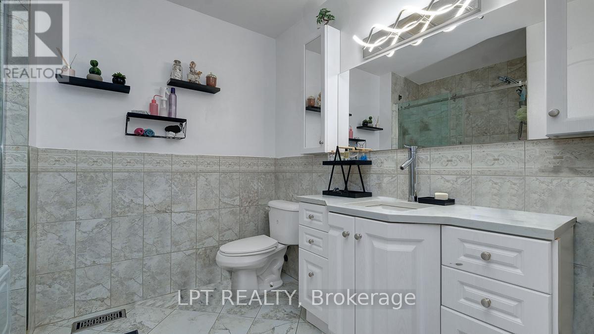 624 Pleasant Park Road, Ottawa, ON - Indoor Photo Showing Bathroom