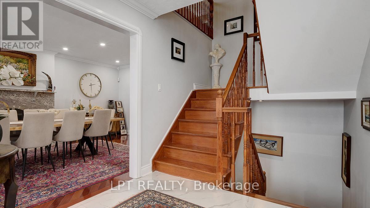 624 Pleasant Park Road, Ottawa, ON - Indoor