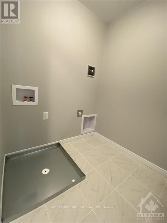 487 Cope Drive, Ottawa, ON - Indoor Photo Showing Other Room