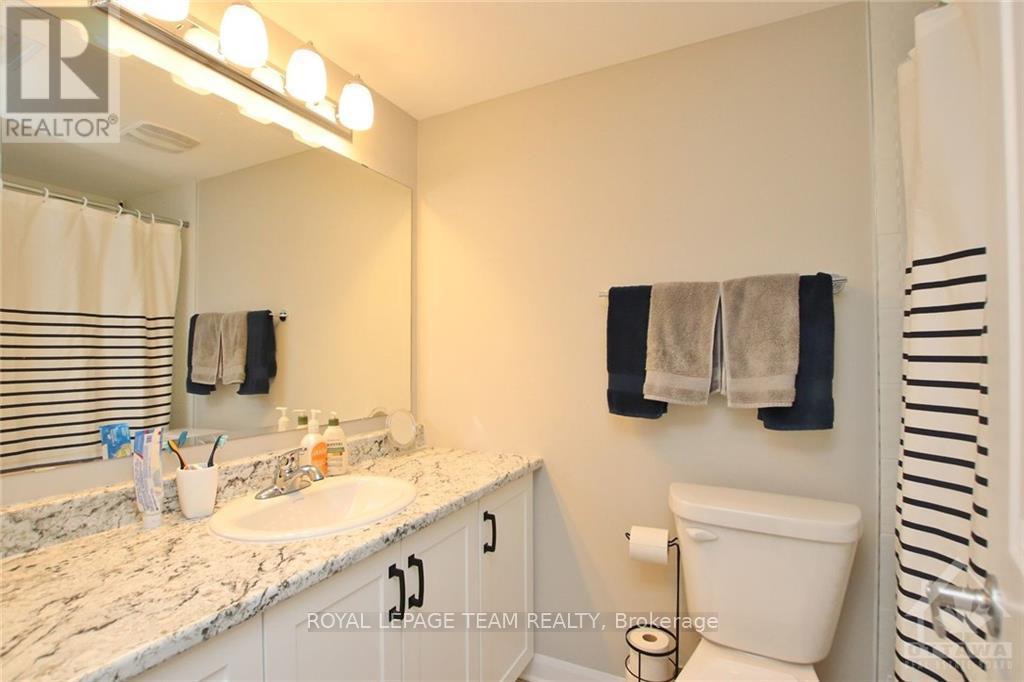 60 Affinity Private, Ottawa, ON - Indoor Photo Showing Bathroom