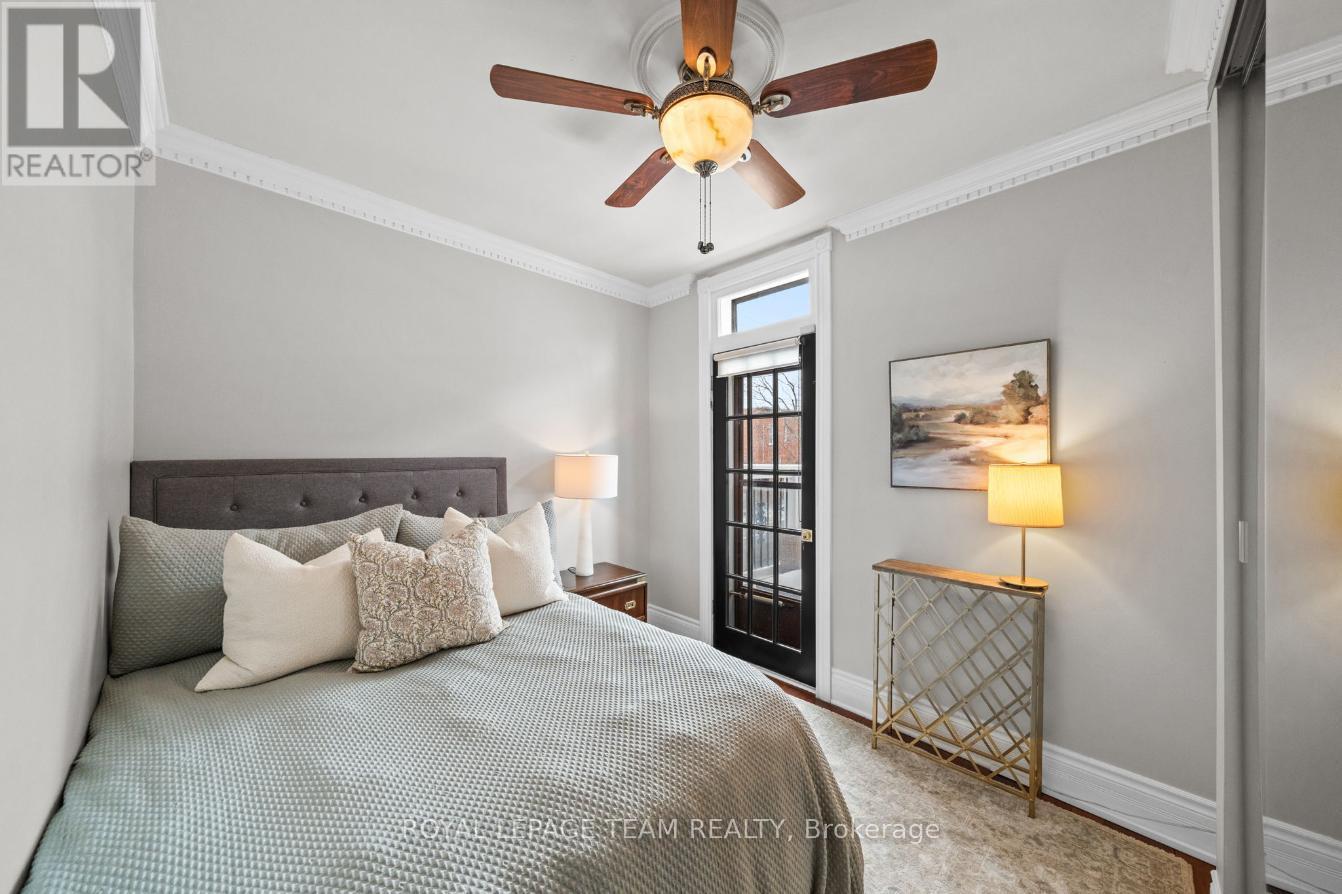 529 Mcleod Street, Ottawa, ON - Indoor Photo Showing Bedroom