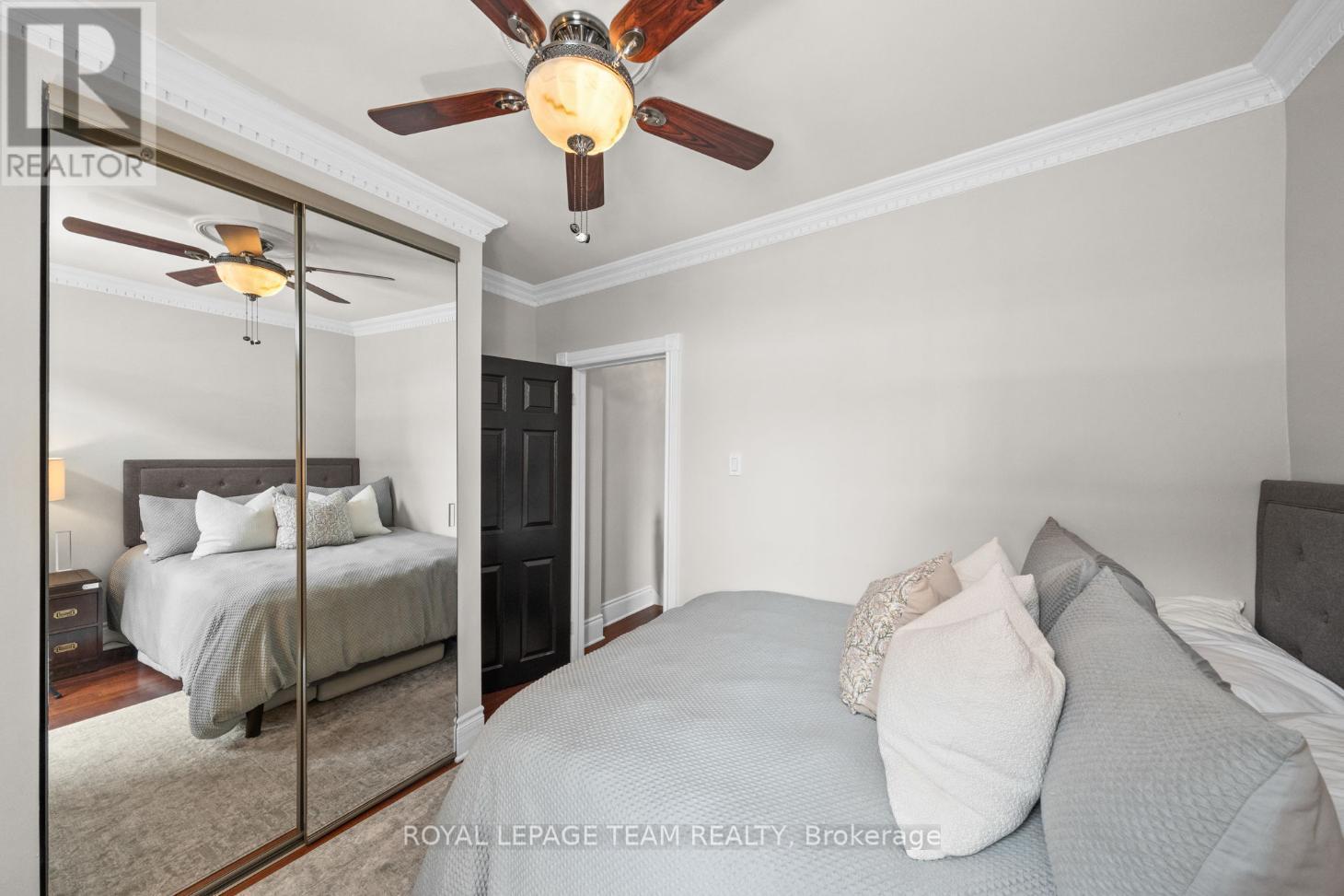 529 Mcleod Street, Ottawa, ON - Indoor Photo Showing Bedroom