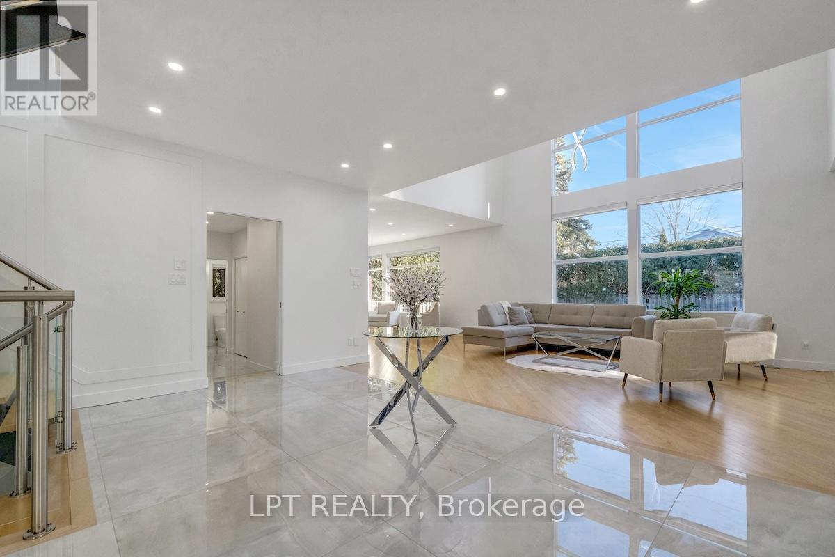 298 Crestview Road, Ottawa, ON - Indoor
