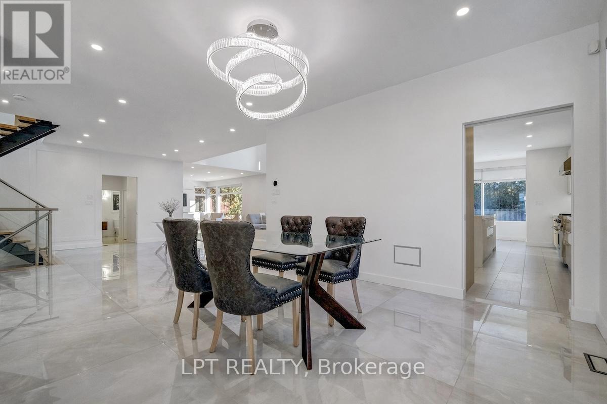 298 Crestview Road, Ottawa, ON - Indoor Photo Showing Dining Room
