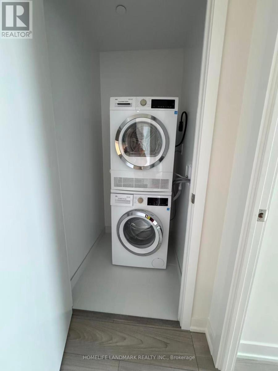 2310 - 5858 Yonge Street, Toronto, ON - Indoor Photo Showing Laundry Room