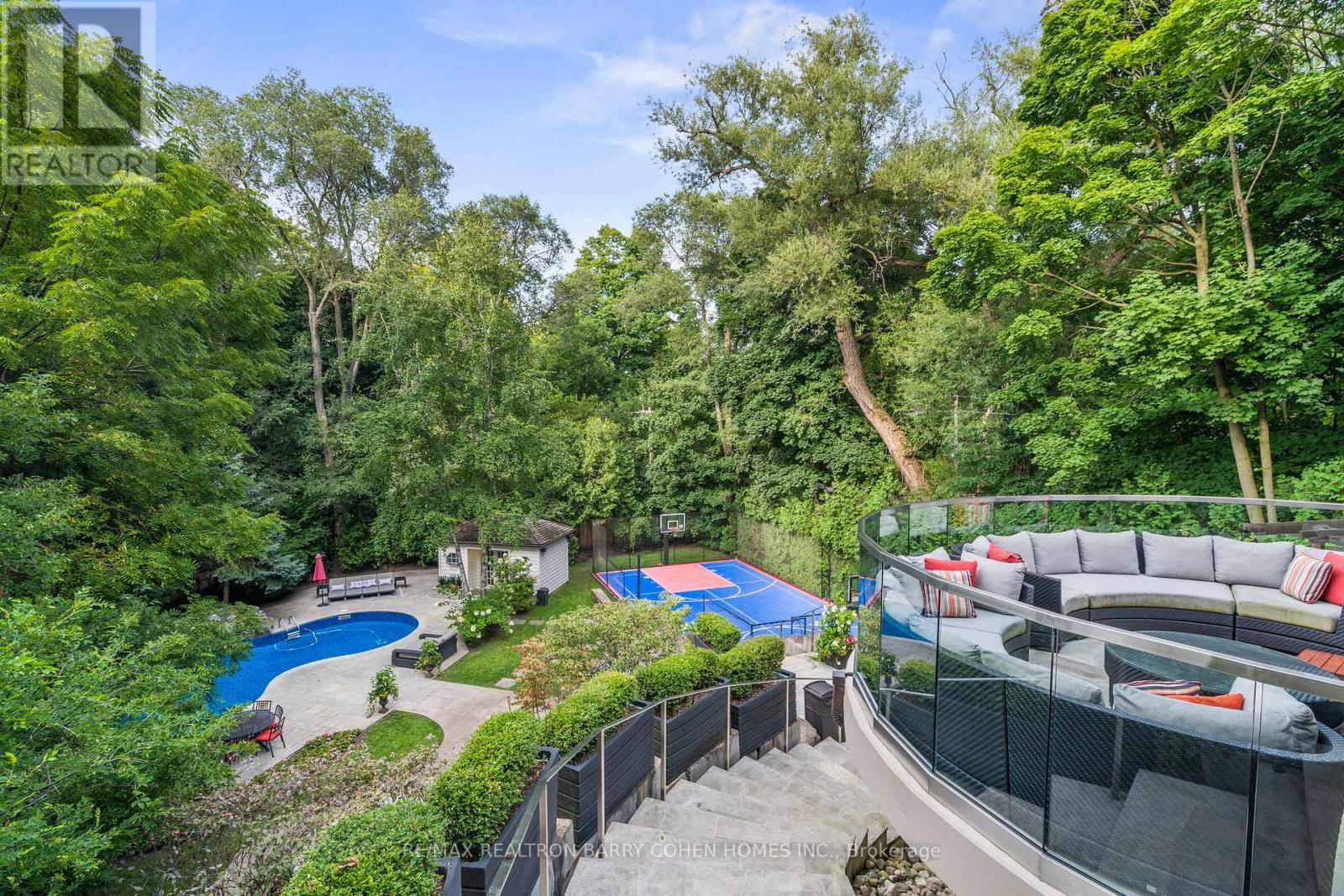 11 Ormsby Crescent, Toronto, ON - Outdoor With In Ground Pool