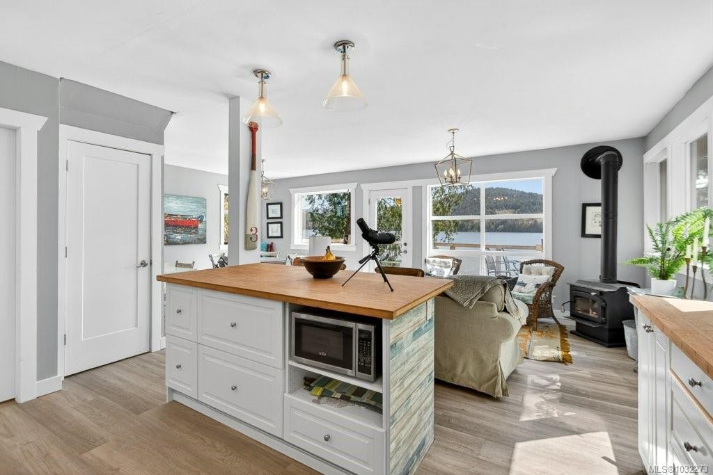 276 Winter Harbour Rd, Winter Harbour, BC