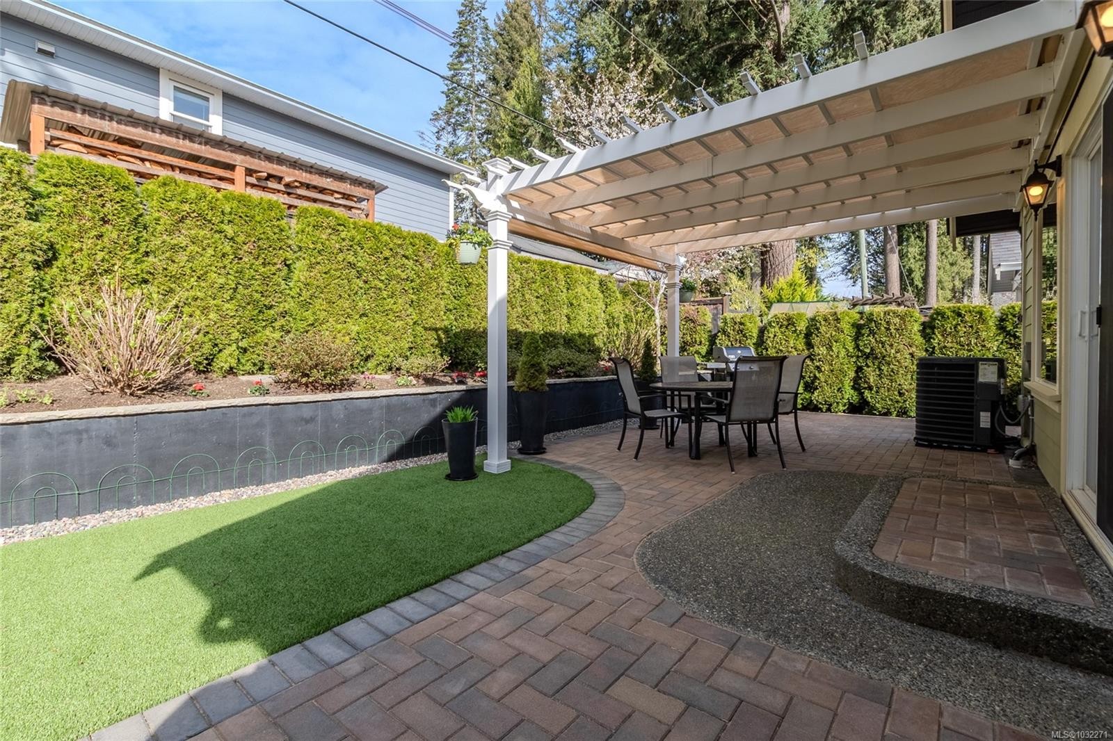 5892 Stonehaven Dr, Duncan, BC