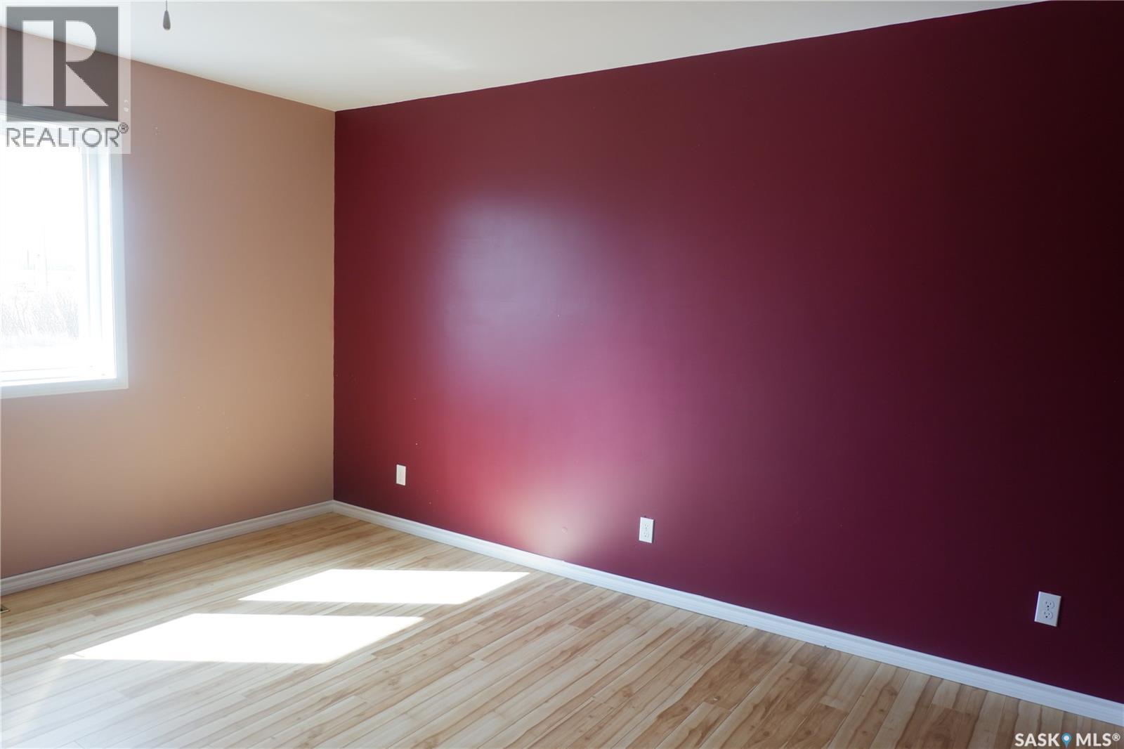 600 Railway Avenue E, Assiniboia, SK - Indoor Photo Showing Other Room